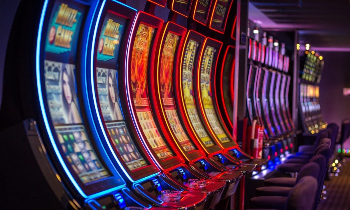 پاکستان کے نئے Cash Machine 777کیسینو کھلاڑیوں کے لیے خوش آمدید بونس